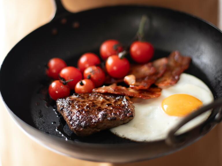 pork cooked with eggs and tomatoes