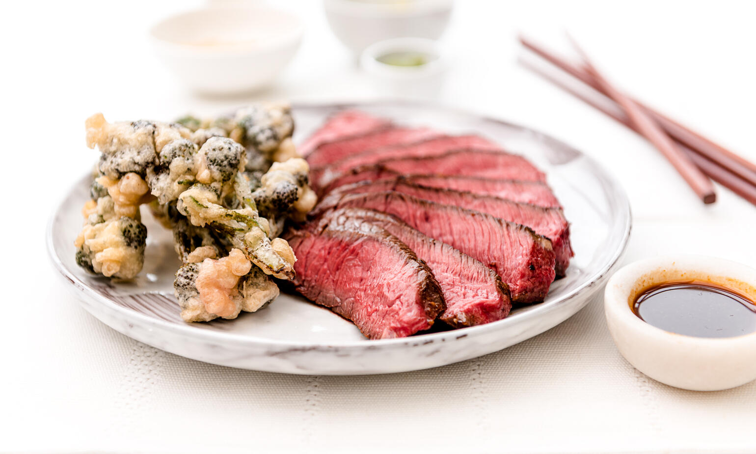 cooked dry aged rump steak with brocolli