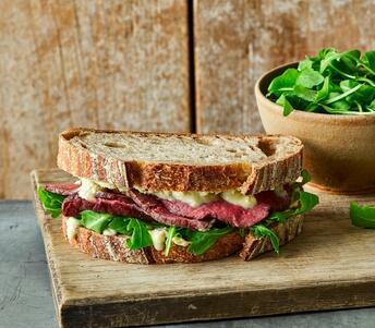 cooked roast beef sandwich 