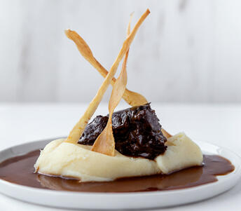  cooked ox cheek in stout with parsnip mash