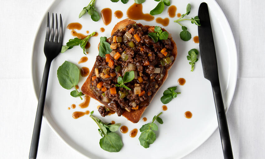 minced beef on dripping toast cooked