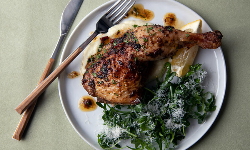 poached chicken fillet with coconut & fragrant green curry cooked