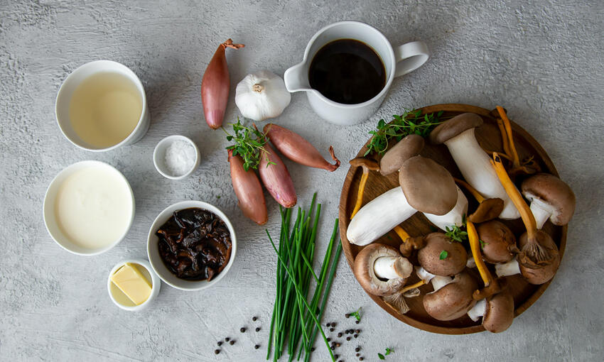 wild mushroom sauce recipe ingredients