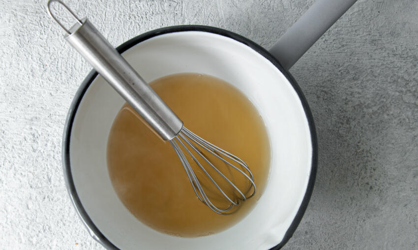 preparing stock jelly