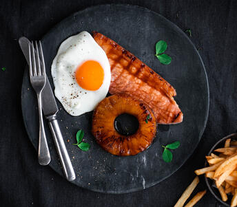 gammon steak & spiced pineapple cooked