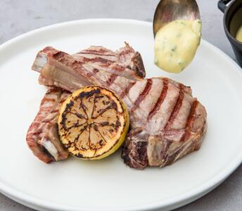 veal cutlet with bearnaise sauce