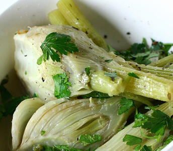  fennel braised in wine and broth